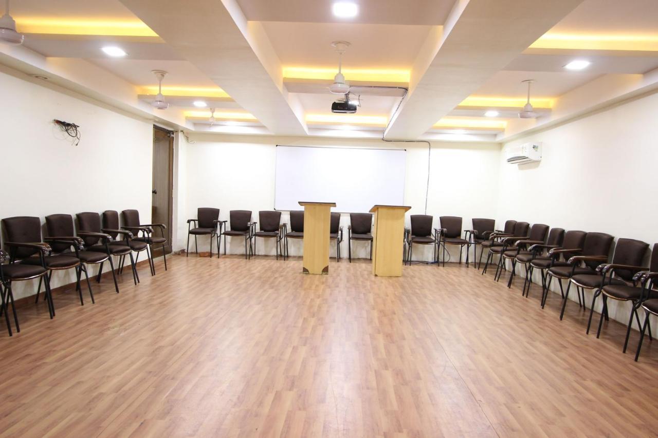 Hotel Seven Ahmedabad Exterior foto